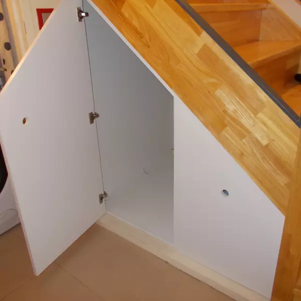 Création de placard sous escalier