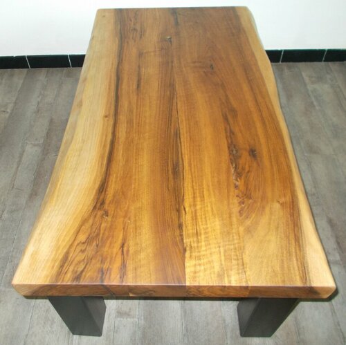 Table basse en noyer massif